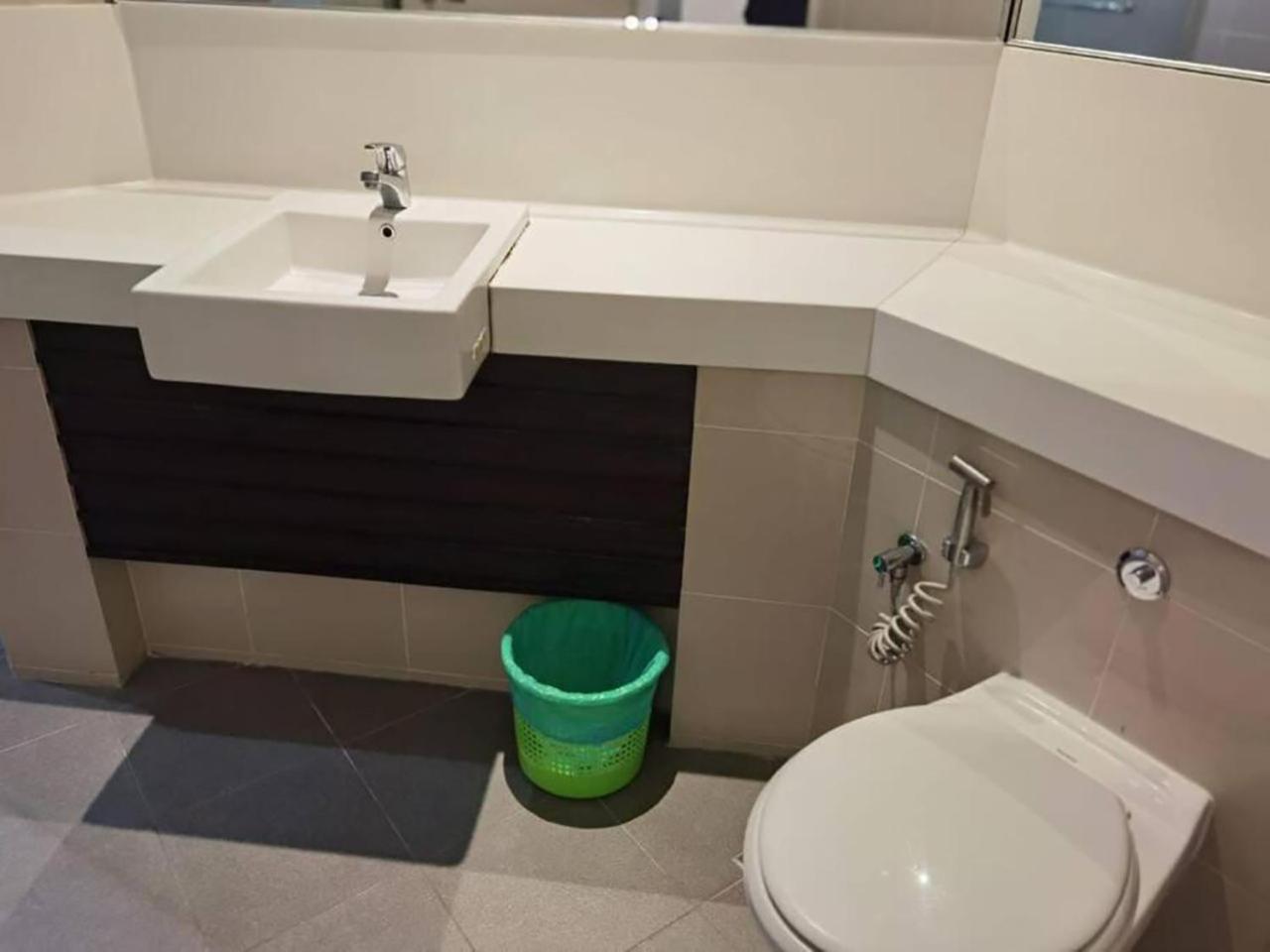 The Regency Luxury Suite -Gurney Strait Quay Tanjung Tokong Екстериор снимка
